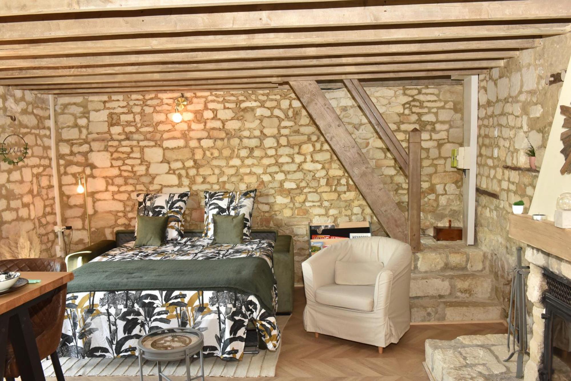 Maisonnette Du Bonheur - Vue Campagne - Baignoire Balneo 32 Jets - Lits Queen Size Vadencourt  Esterno foto